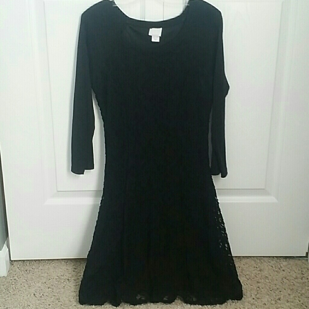Black sleeved Lace Dress